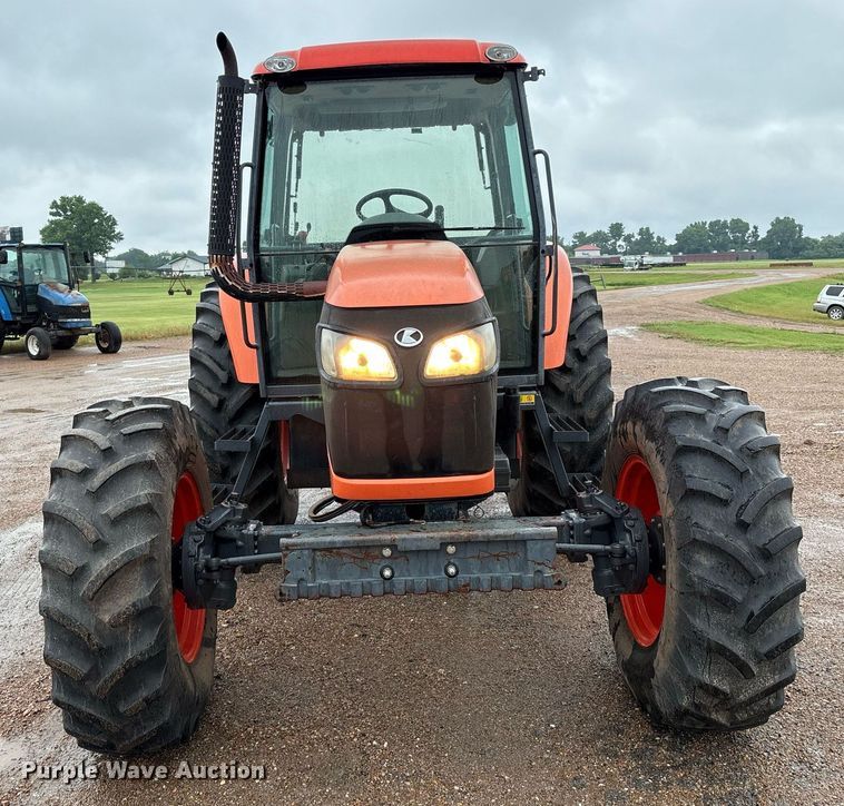image for item EM2640 Kubota M108S MFWD tractor