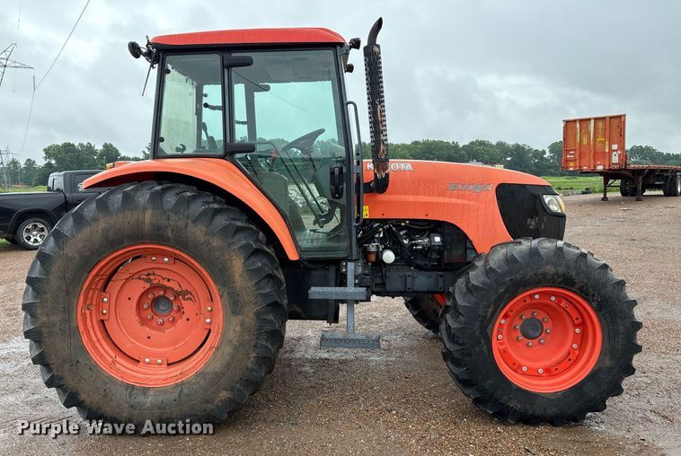 image for item EM2640 Kubota M108S MFWD tractor