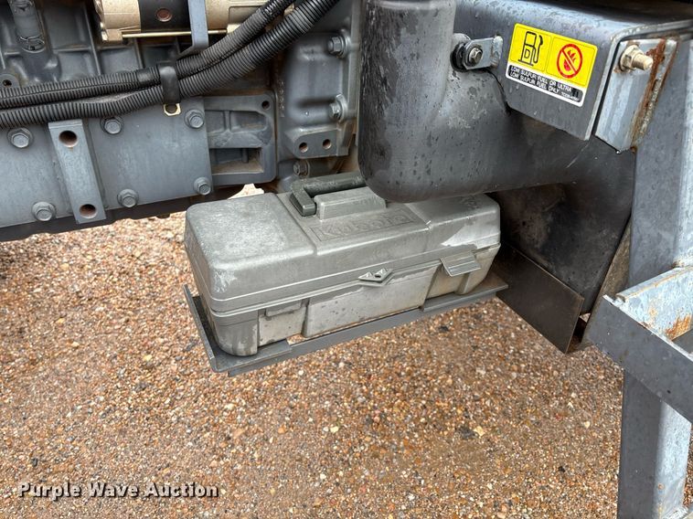 image for item EM2640 Kubota M108S MFWD tractor