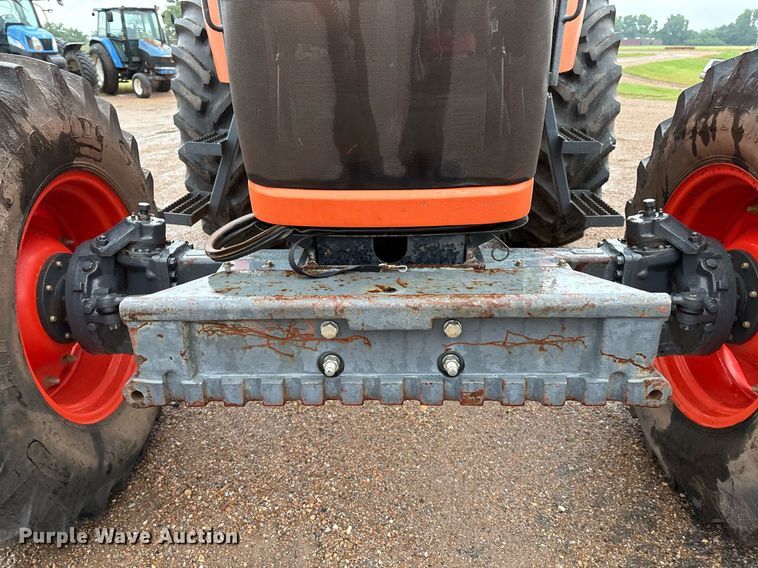 image for item EM2640 Kubota M108S MFWD tractor