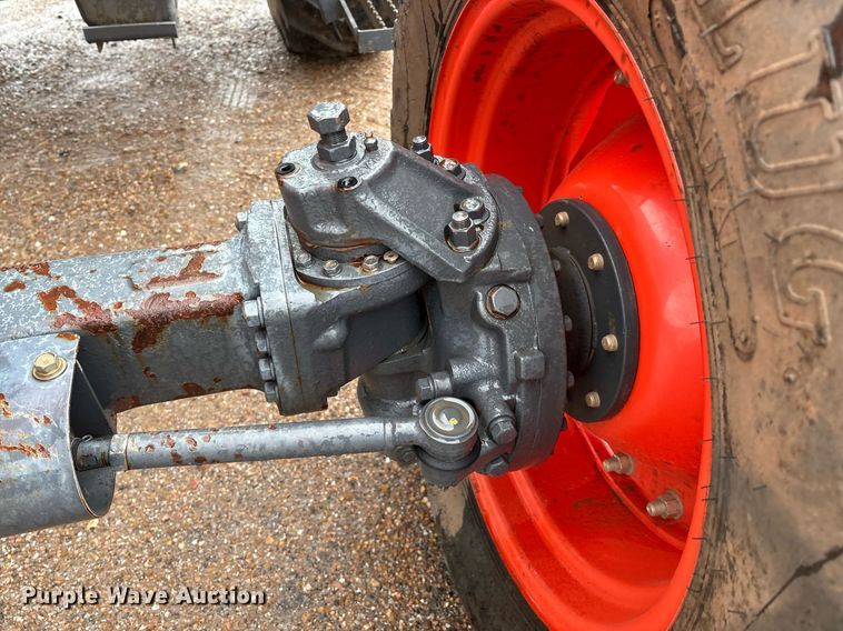 image for item EM2640 Kubota M108S MFWD tractor