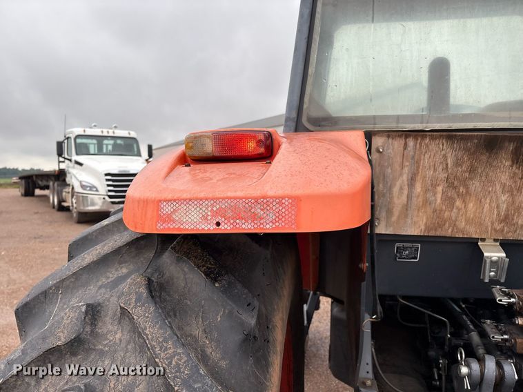 image for item EM2640 Kubota M108S MFWD tractor