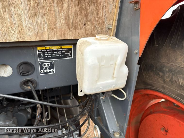 image for item EM2640 Kubota M108S MFWD tractor