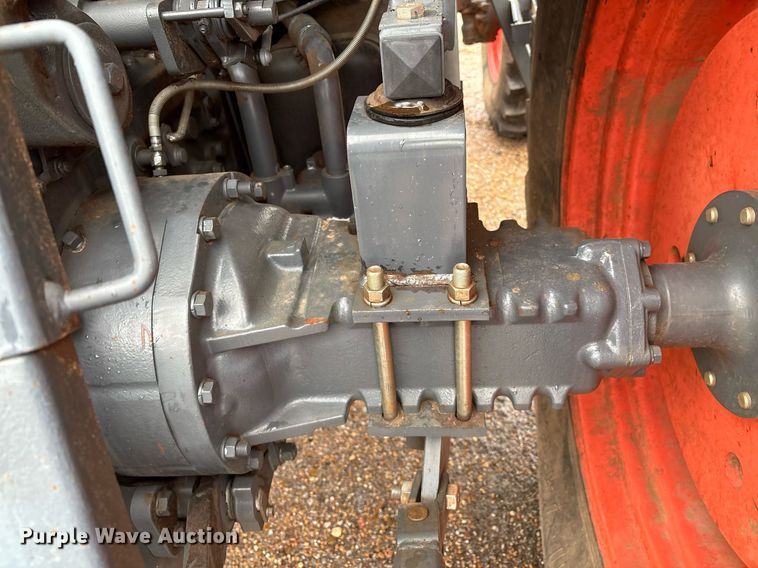 image for item EM2640 Kubota M108S MFWD tractor