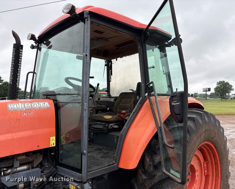 image for item EM2640 Kubota M108S MFWD tractor