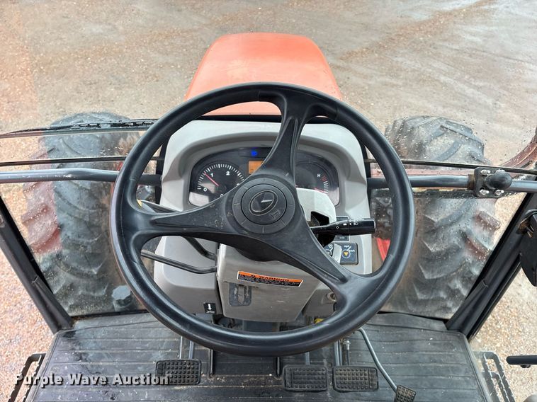image for item EM2640 Kubota M108S MFWD tractor