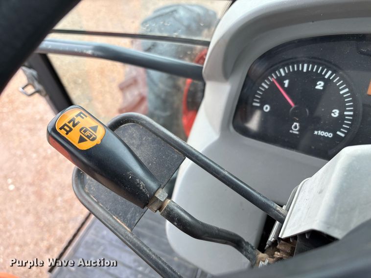 image for item EM2640 Kubota M108S MFWD tractor