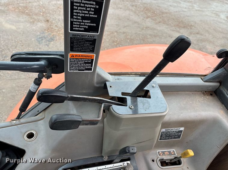 image for item EM2640 Kubota M108S MFWD tractor