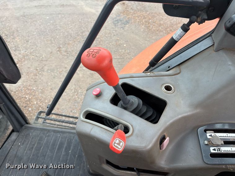 image for item EM2640 Kubota M108S MFWD tractor