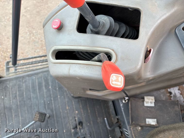 image for item EM2640 Kubota M108S MFWD tractor