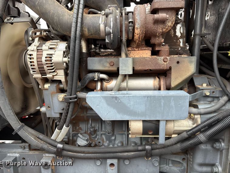 image for item EM2640 Kubota M108S MFWD tractor