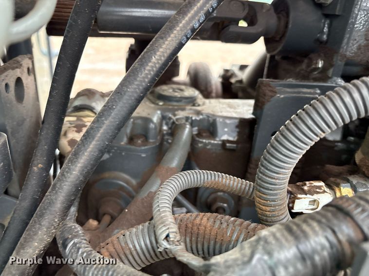 image for item EM2640 Kubota M108S MFWD tractor