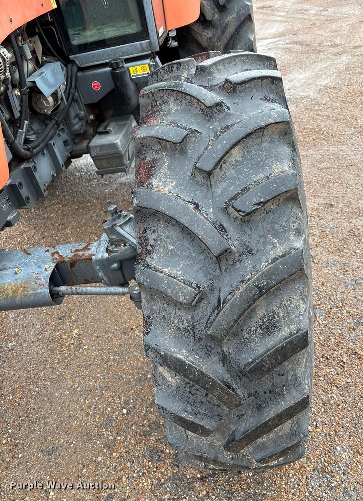 image for item EM2640 Kubota M108S MFWD tractor