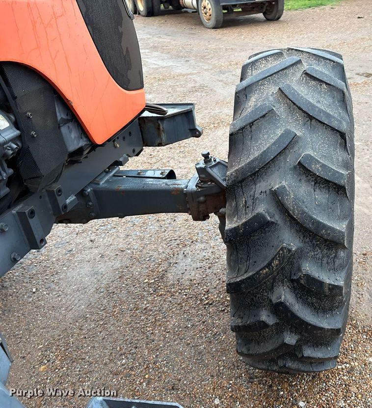 image for item EM2640 Kubota M108S MFWD tractor