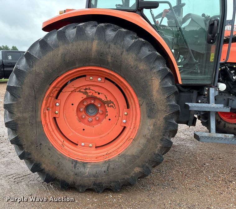 image for item EM2640 Kubota M108S MFWD tractor