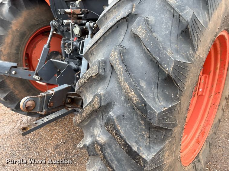 image for item EM2640 Kubota M108S MFWD tractor