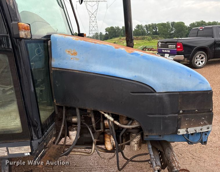 image for item EM2641 1998 New Holland 7635 tractor