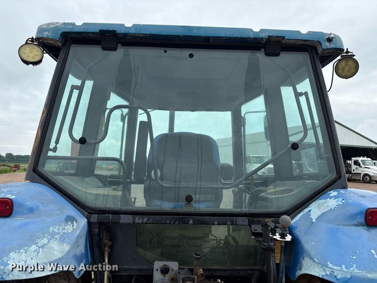 image for item EM2641 1998 New Holland 7635 tractor