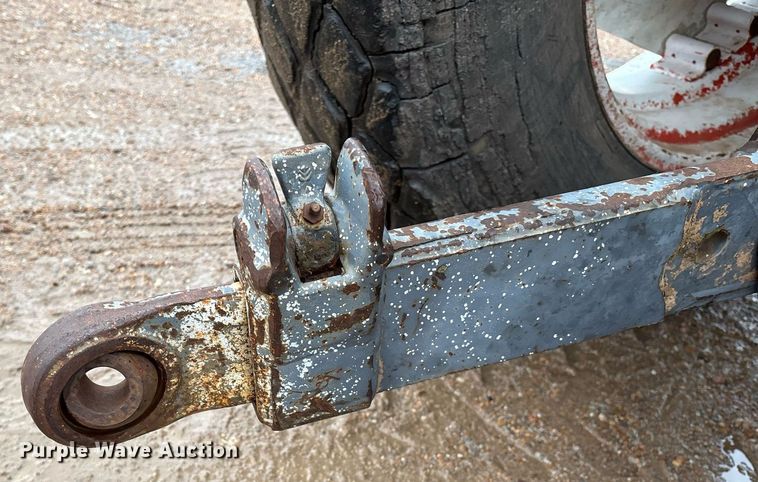 image for item EM2641 1998 New Holland 7635 tractor