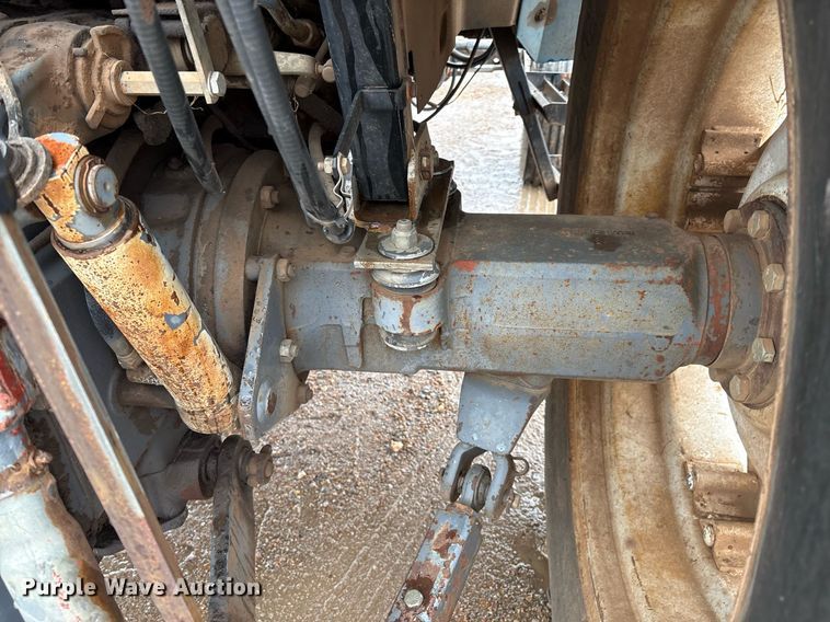 image for item EM2641 1998 New Holland 7635 tractor