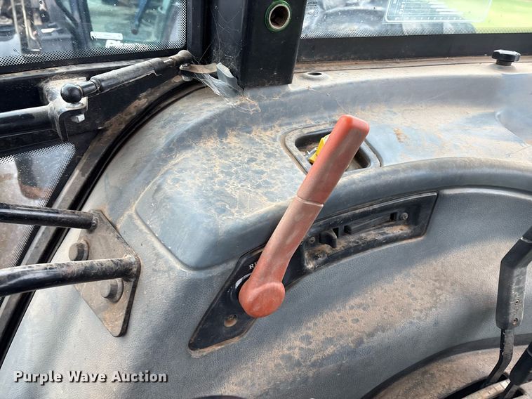 image for item EM2641 1998 New Holland 7635 tractor