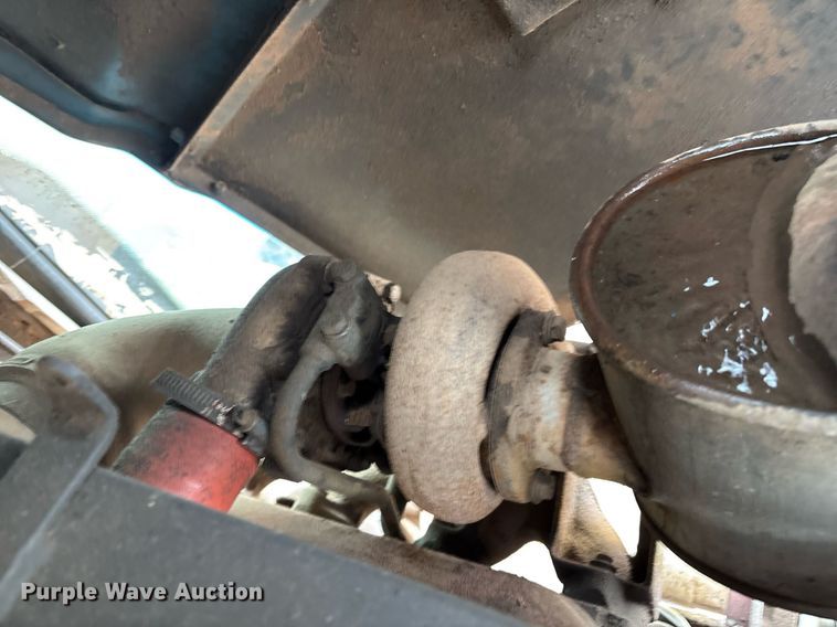 image for item EM2641 1998 New Holland 7635 tractor