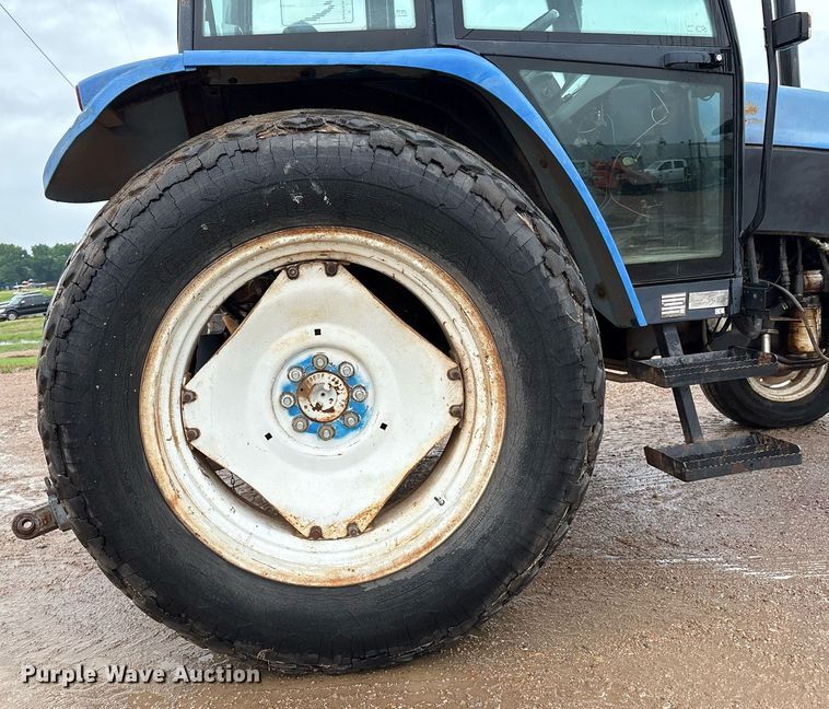 image for item EM2641 1998 New Holland 7635 tractor