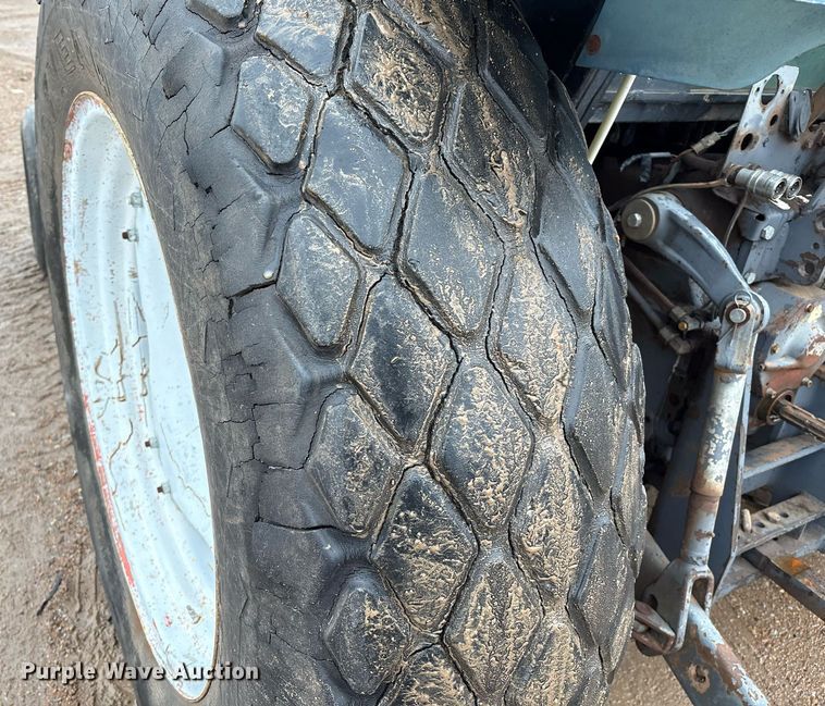 image for item EM2641 1998 New Holland 7635 tractor