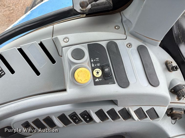 image for item EM2642 New Holland T6050 MFWD tractor