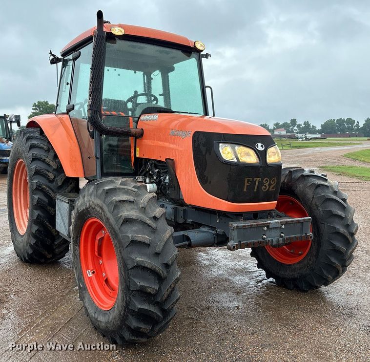 image for item EM2643 Kubota M108S MFWD tractor