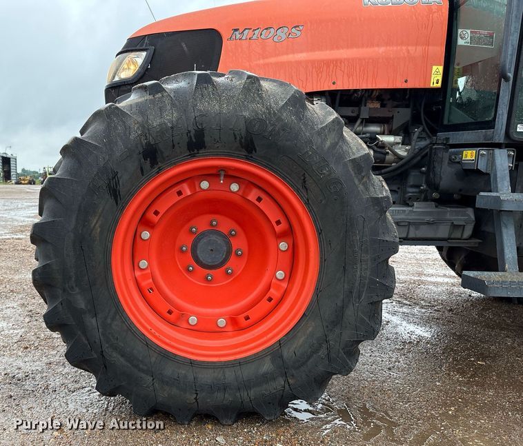 image for item EM2643 Kubota M108S MFWD tractor