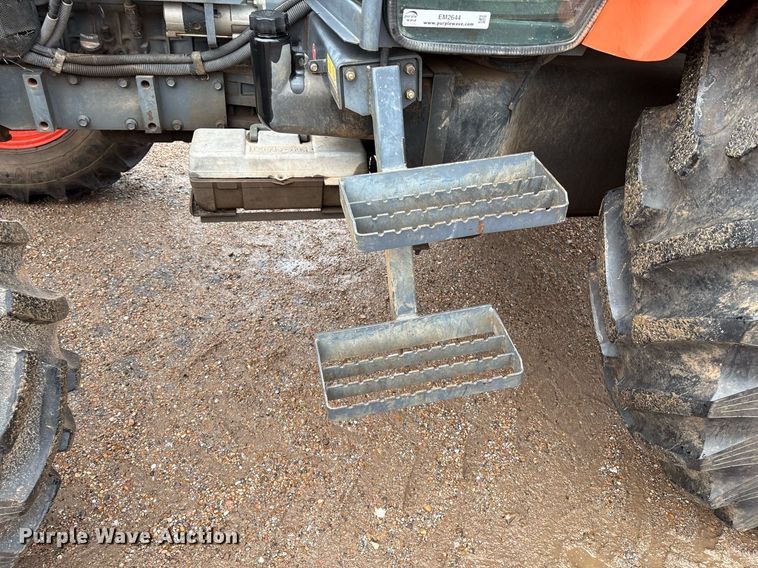 image for item EM2644 Kubota M108S MFWD tractor