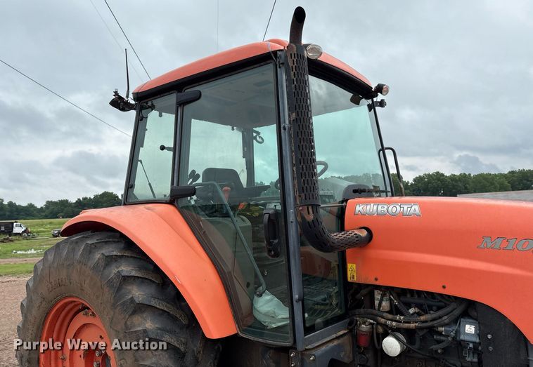 image for item EM2644 Kubota M108S MFWD tractor