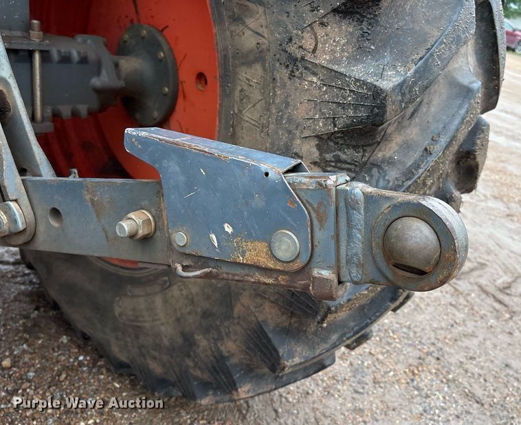 image for item EM2644 Kubota M108S MFWD tractor