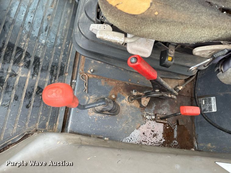 image for item EM2644 Kubota M108S MFWD tractor