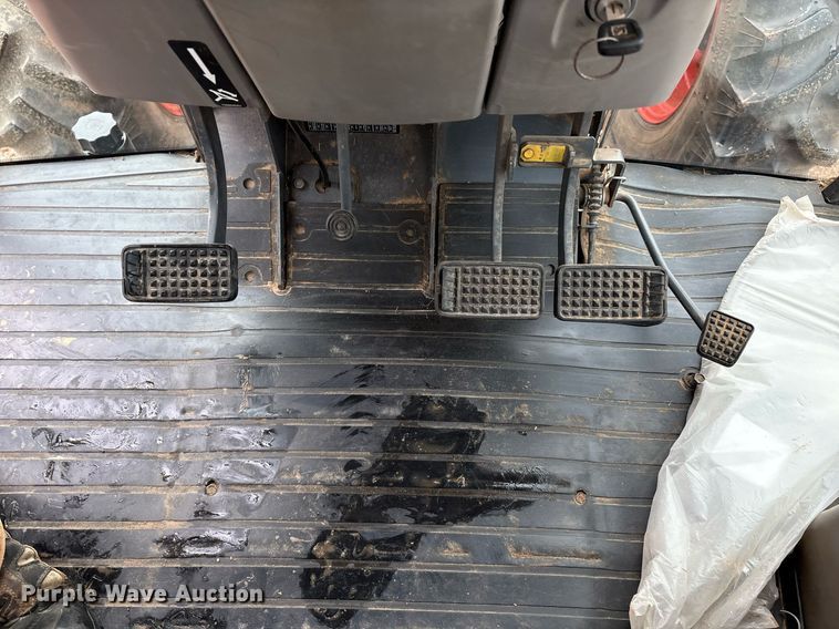 image for item EM2644 Kubota M108S MFWD tractor