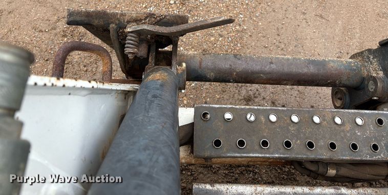 image for item EM2646 2008 Bobcat S250 skid steer loader