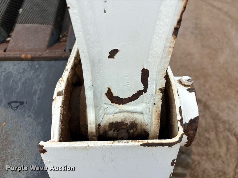 image for item EM2646 2008 Bobcat S250 skid steer loader