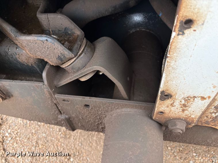 image for item EM2646 2008 Bobcat S250 skid steer loader