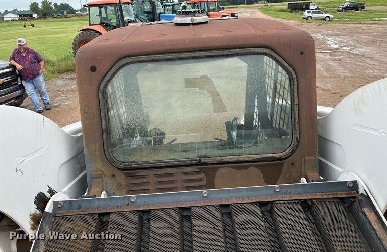 image for item EM2646 2008 Bobcat S250 skid steer loader