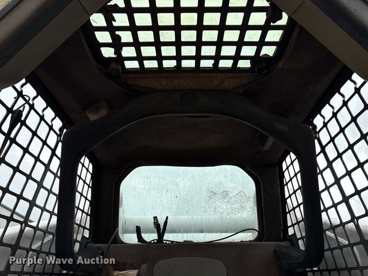 image for item EM2646 2008 Bobcat S250 skid steer loader