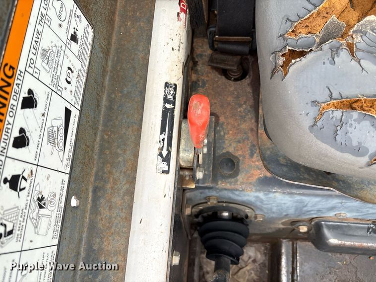 image for item EM2646 2008 Bobcat S250 skid steer loader