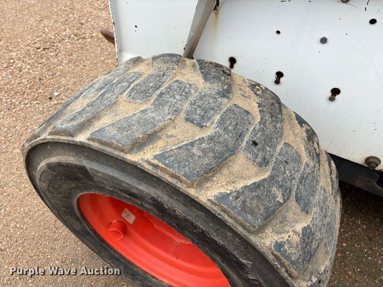 image for item EM2646 2008 Bobcat S250 skid steer loader