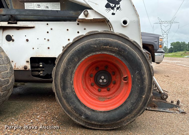 image for item EM2646 2008 Bobcat S250 skid steer loader