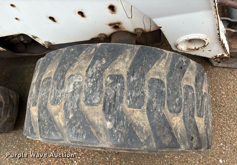 image for item EM2646 2008 Bobcat S250 skid steer loader