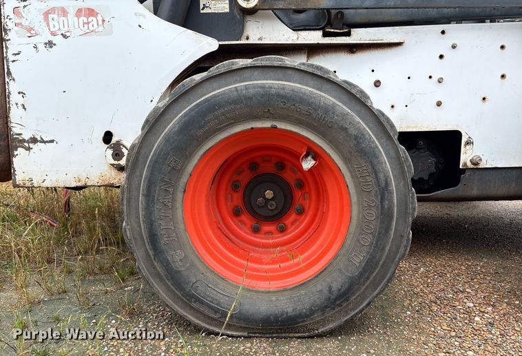 image for item EM2646 2008 Bobcat S250 skid steer loader