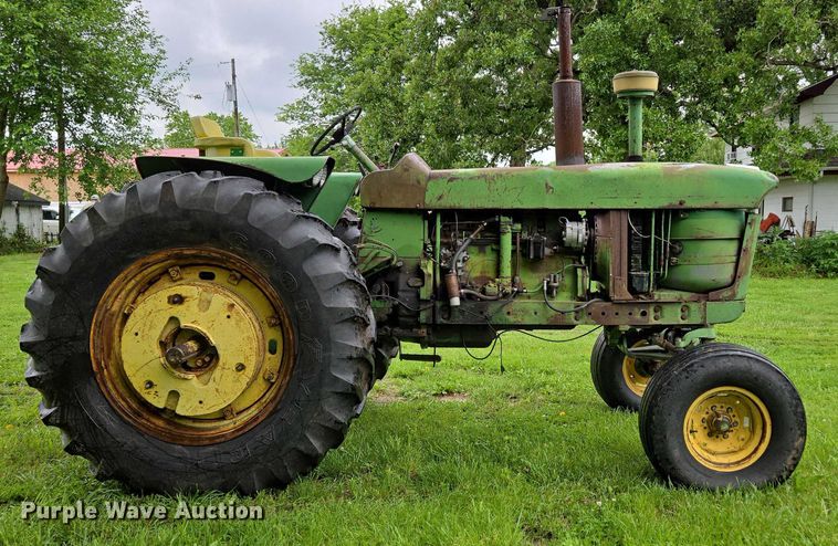 image for item EN3785 1961 John Deere 4010 tractor