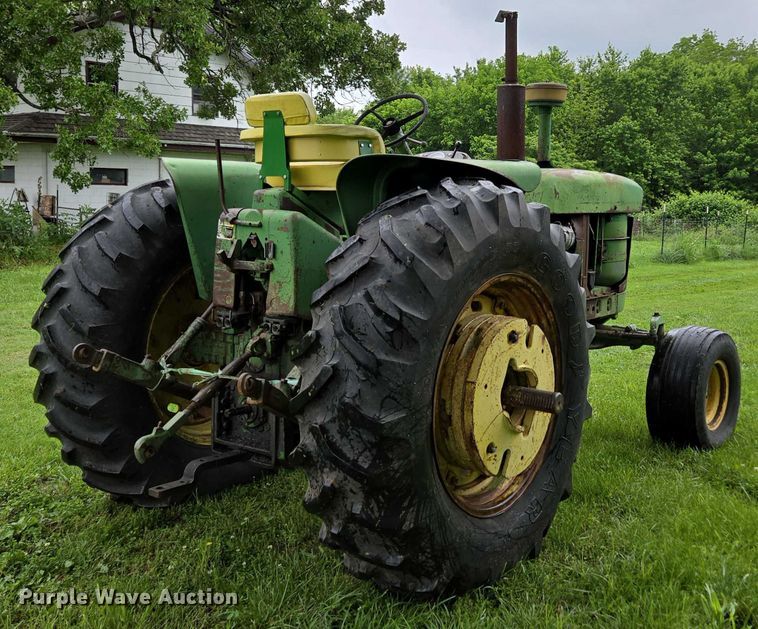 image for item EN3785 1961 John Deere 4010 tractor