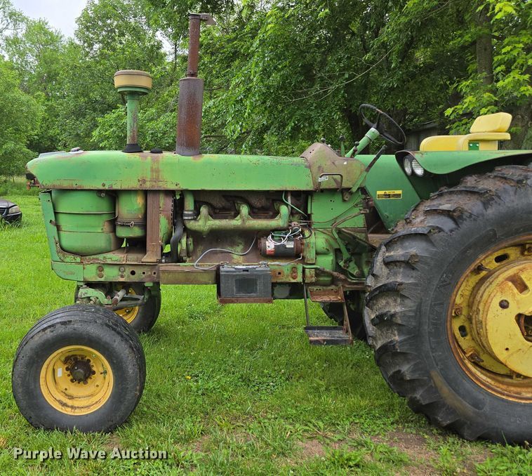 image for item EN3785 1961 John Deere 4010 tractor