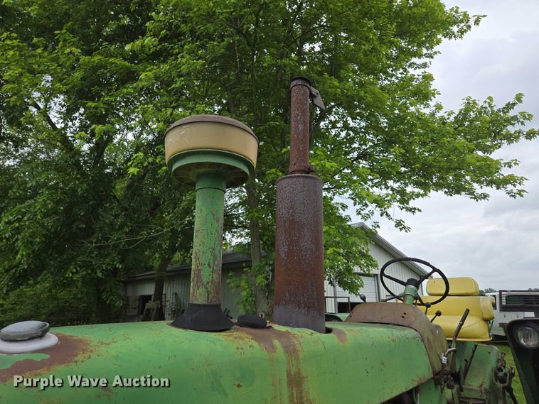 image for item EN3785 1961 John Deere 4010 tractor